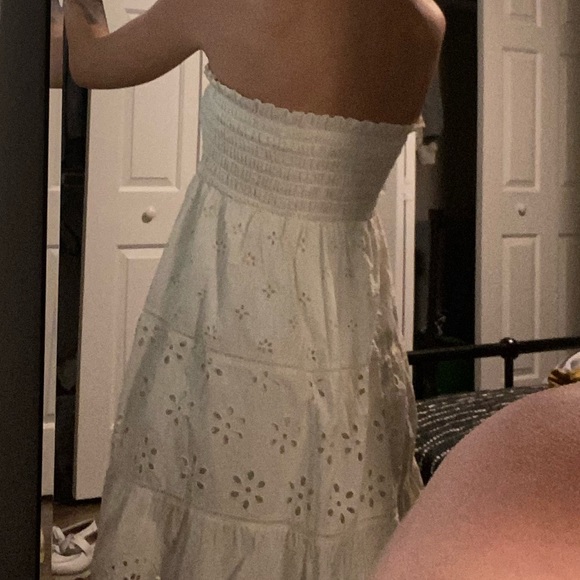 Strapless lacy dress - Picture 2 of 4